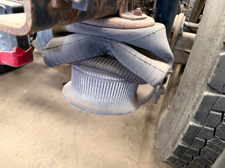 2014-international-prostar-image-12