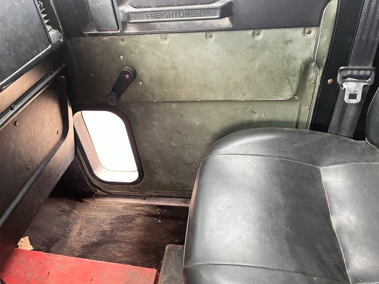 #216-•-1992-freightliner-water-truck-(has-mn-title)-(mora,-mn)-image-41