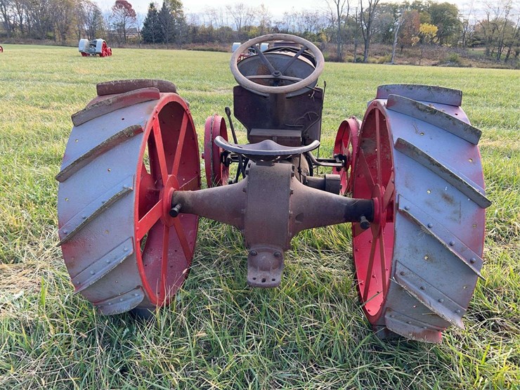 1920-fordson-tractor-image-4