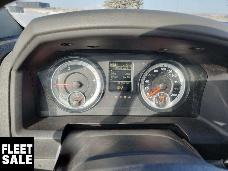 2013-dodge-3500-image-19