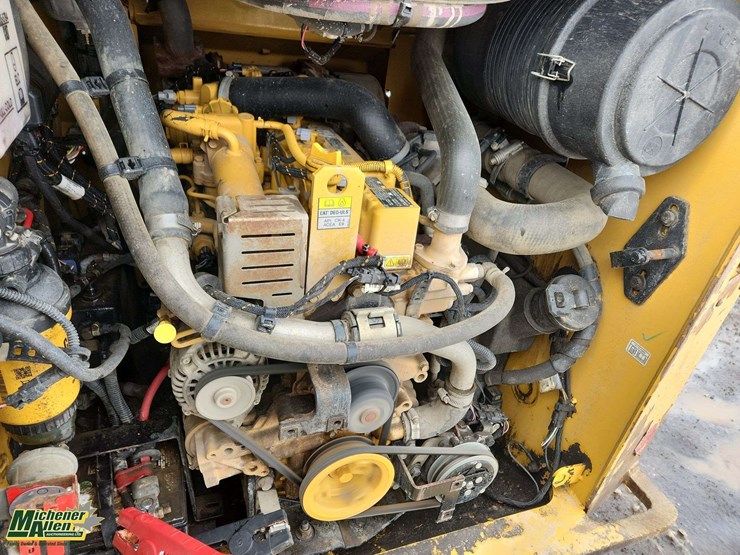 caterpillar-262d3-image-22