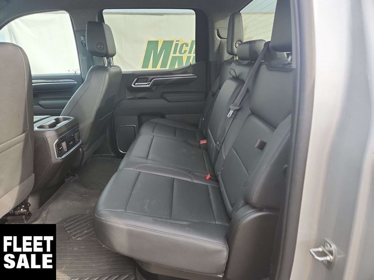 2022-chevrolet-silverado-1500-image-16