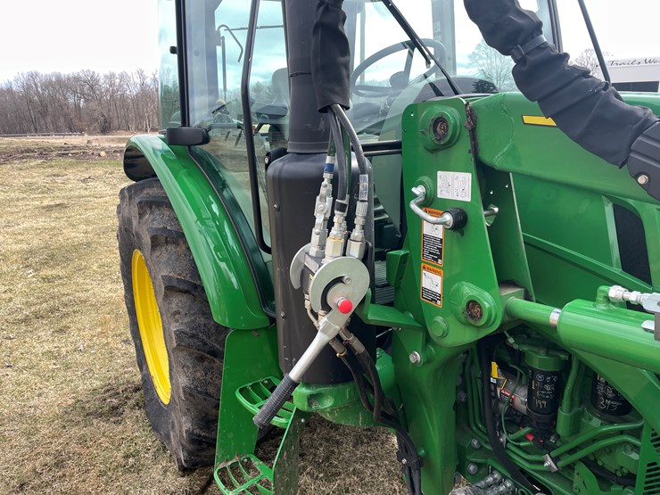 2019-john-deere-5090m-image-16