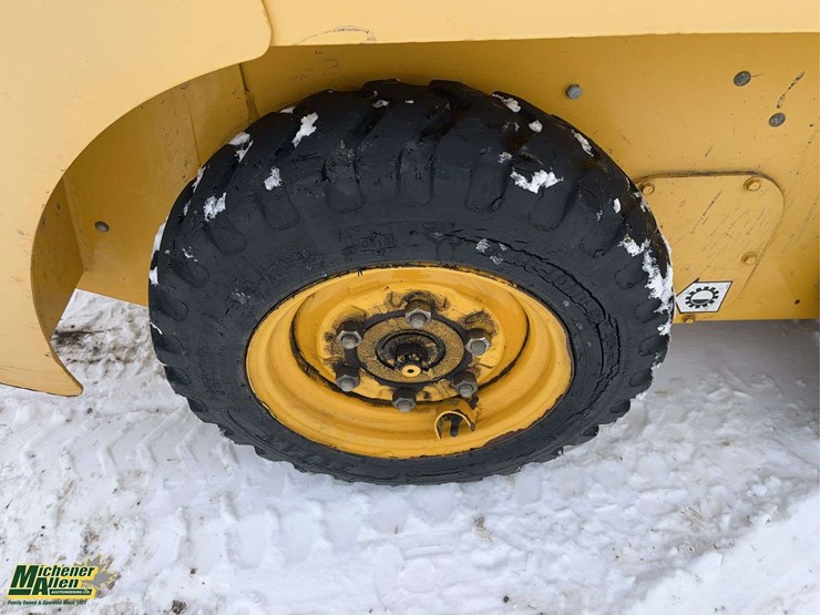 2012-gehl-1640-image-10