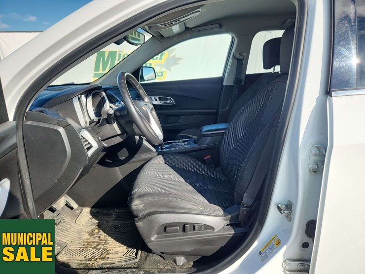 2015-chevrolet-equinox-lt-image-14