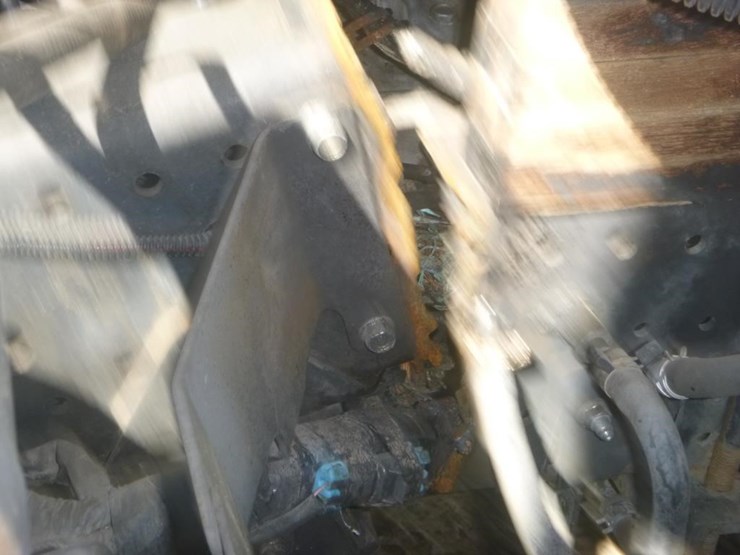 2016-isuzu-nqr-image-17