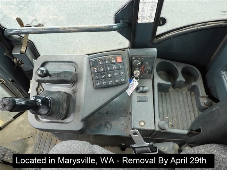 2004-deere-644j-image-11