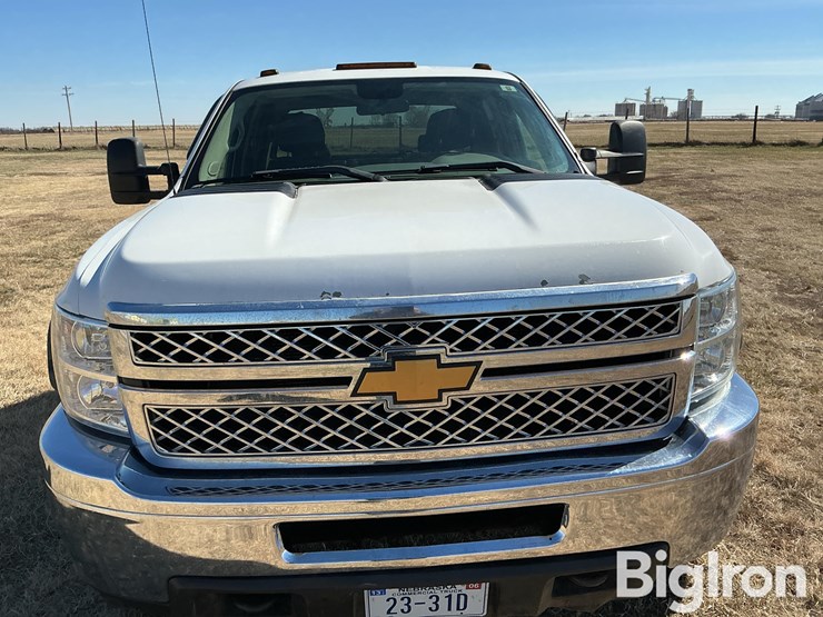 2012-chevrolet-3500-image-12