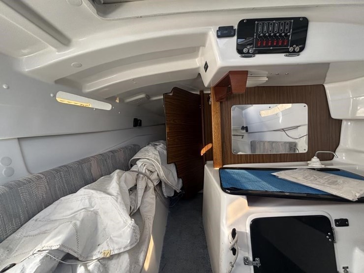 1995-unknown-trailer-image-17