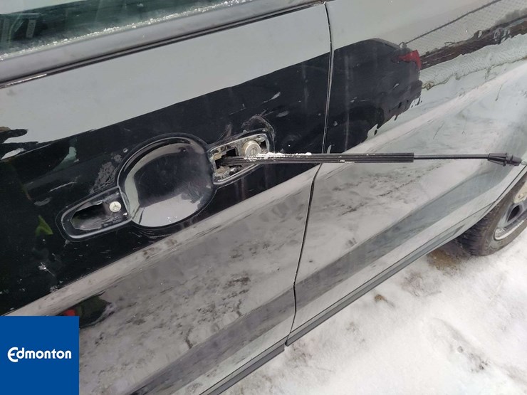 2017-ford-explorer-image-30