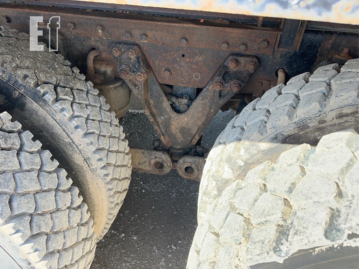 2005-kenworth-t800-image-34