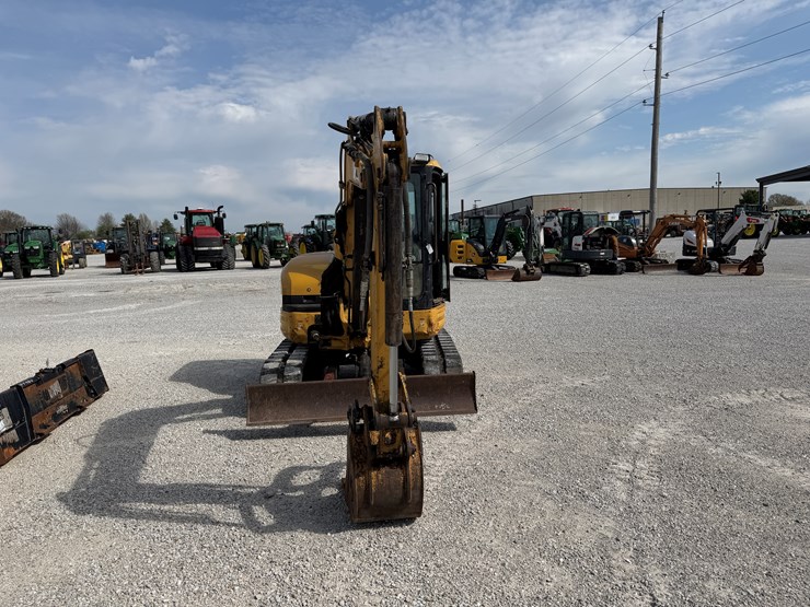 caterpillar-304cr-image-2