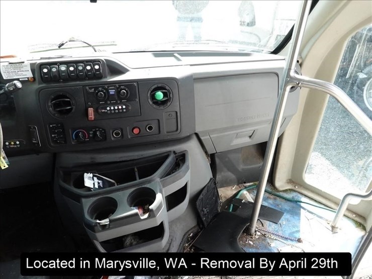 2009-ford-e450-image-22