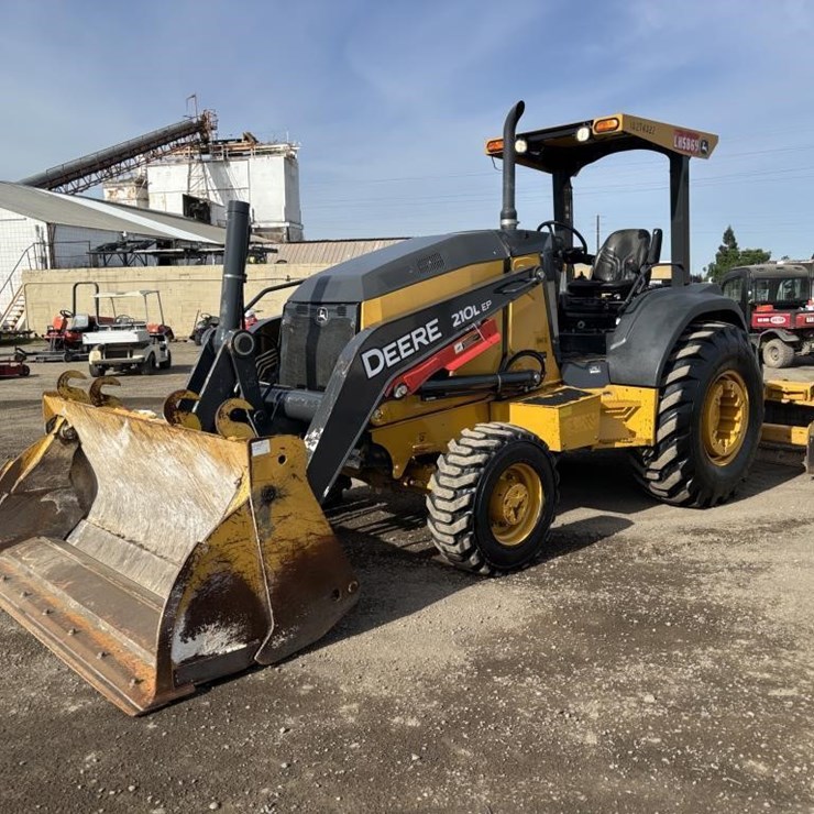 2019 DEERE 210LEP