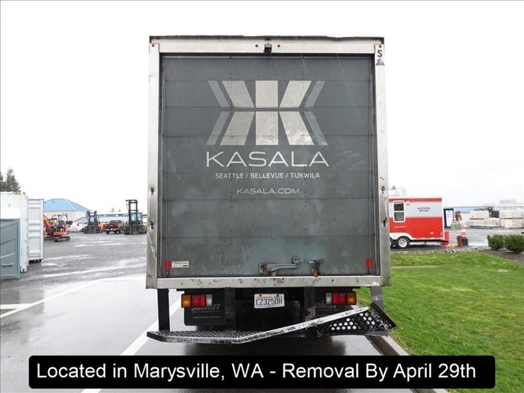 2017-isuzu-nqr-image-19