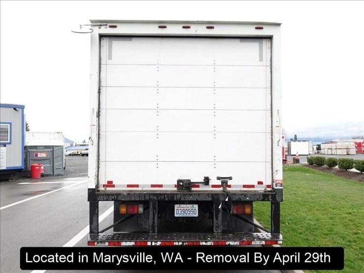 2016-isuzu-nqr-image-22