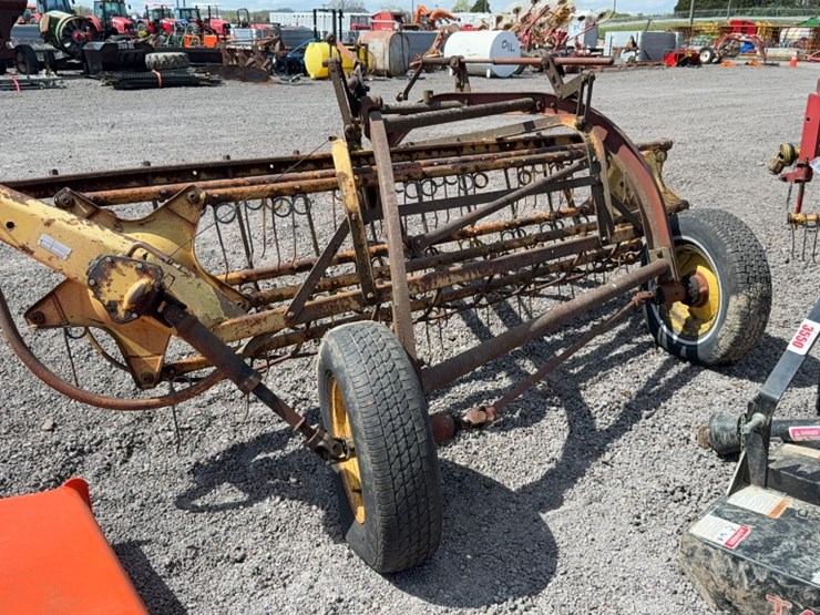 new-holland-256-image-9