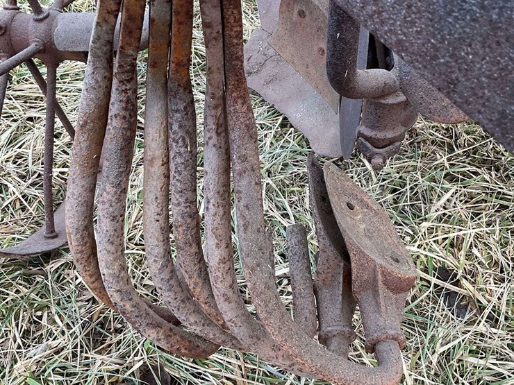 two-bottom-oliver-plow-image-10