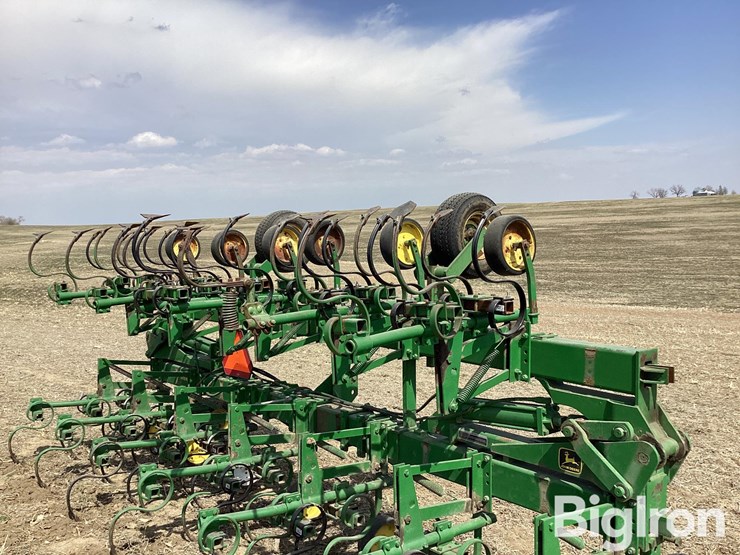 john-deere-85-image-12