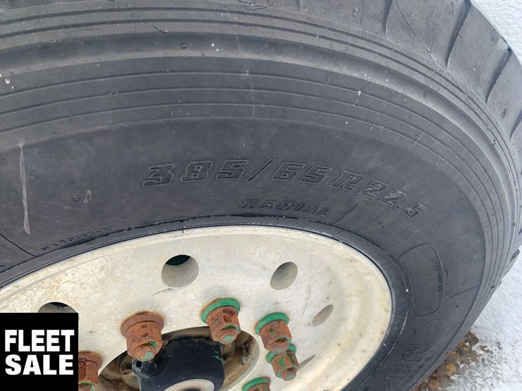 1999-freightliner-fl80-image-4