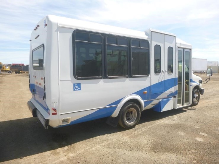 2014-ford-e450-image-4