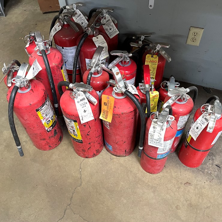 #2580 • Fire Extinguishers (Columbia Heights, MN)