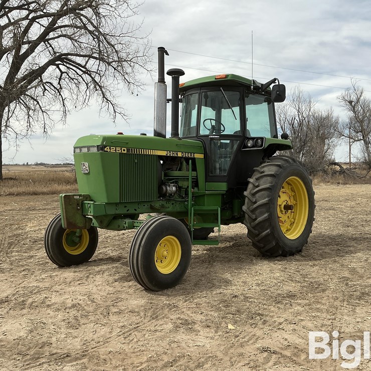 1985 JOHN DEERE 4250