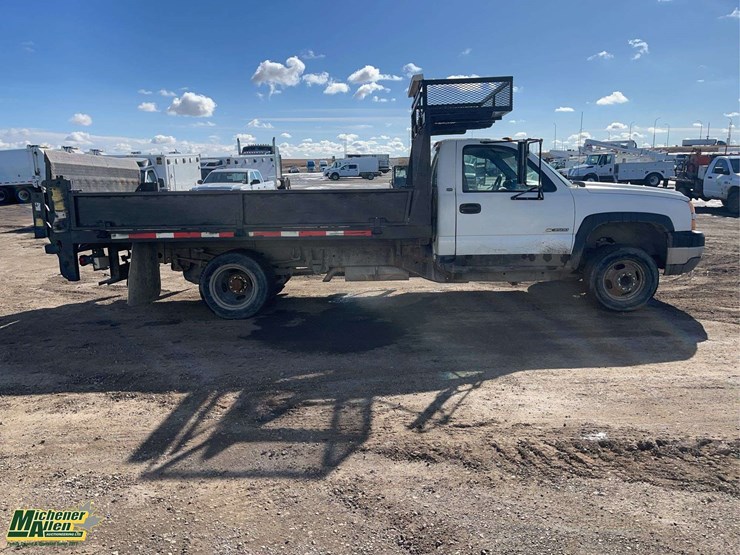2005-chevrolet-silverado-3500-image-7