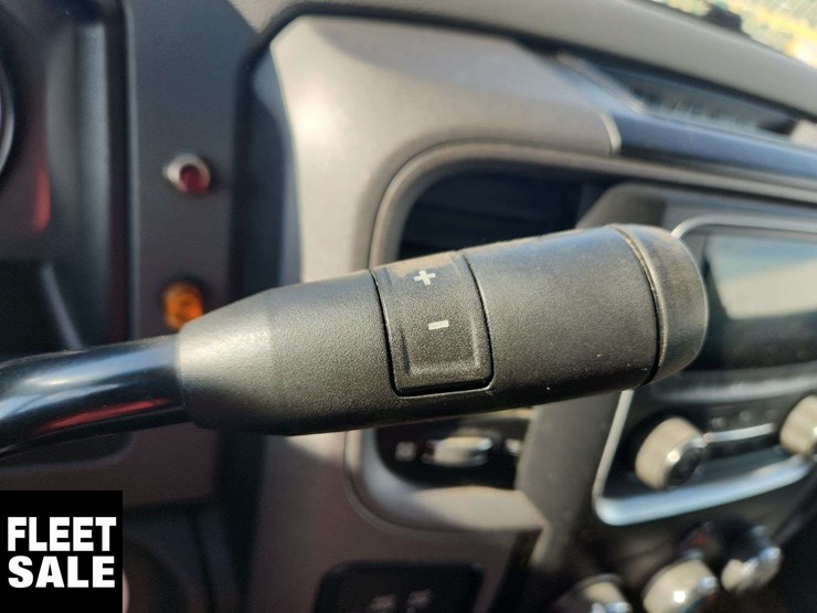 2019-ram-1500-classic-image-23