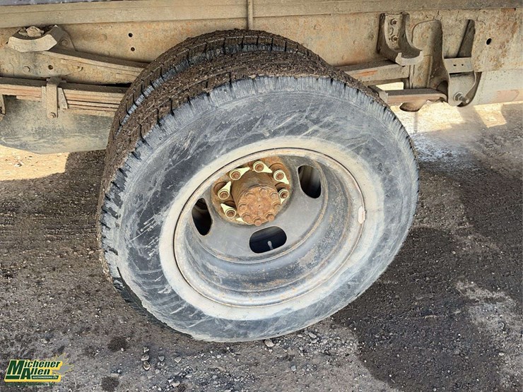 2005-chevrolet-silverado-3500-image-11