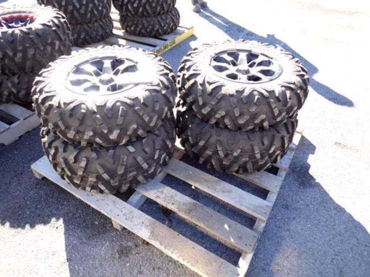 qty-of-(4)-maxxis-big-horn-2.0-side-by-side-image-1