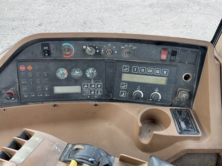 john-deere-8300-image-18