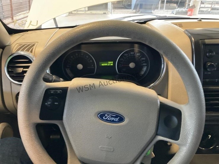 2007-ford-explorer-xlt-image-16