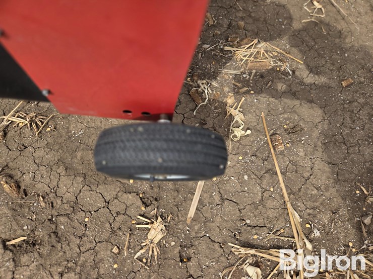 feterl-auger-image-16