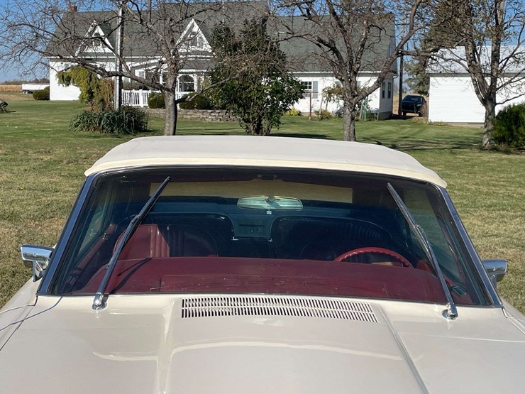 1965-ford-thunderbird-image-11