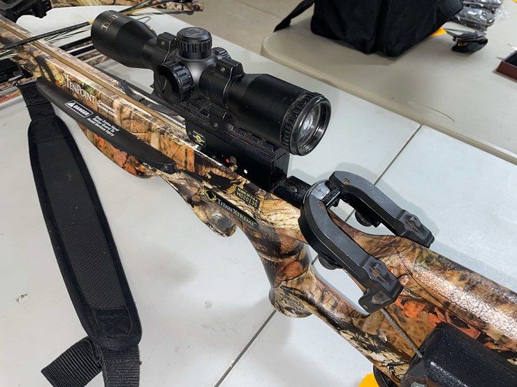 #2914-•-tenpoint-titan-xtreme-crossbow-image-14