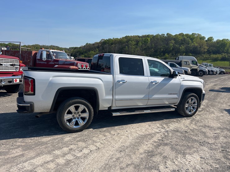 2017-gmc-sierra-1500-image-4