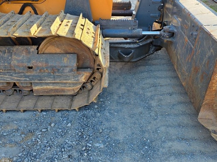 2013-case-850m-image-39