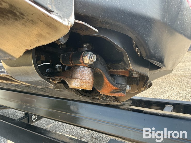 2023-macdon-fd225-flex-draper-head-image-15