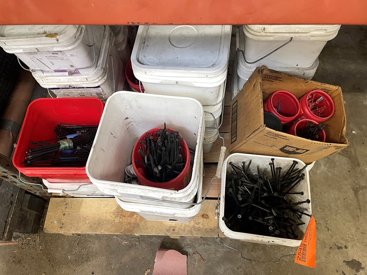 #2549-•-pallet-of-insulation/roofing-screws-(columbia-heights,-mn)-image-3