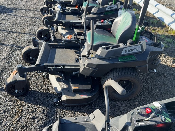 #4033-•-yakta-yxr-120-zero-turn-mower-image-12