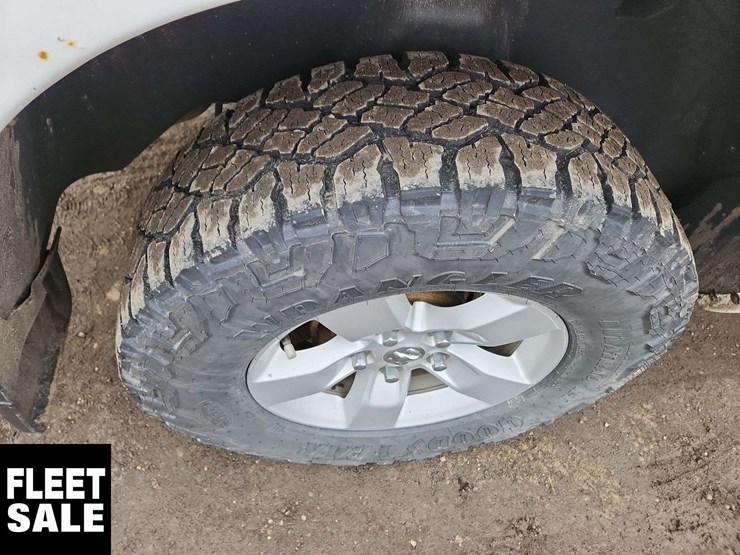 2013-dodge-1500-image-12