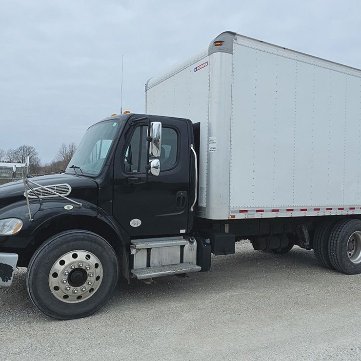 2018 FREIGHTLINER M2 106