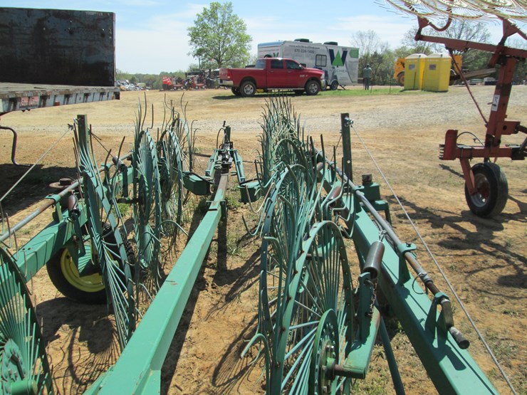 john-deere-704-image-8