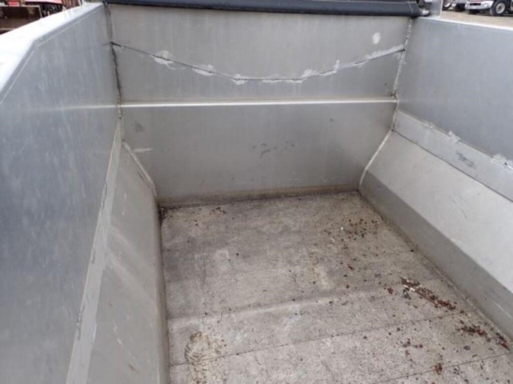 2021-ford-f350-image-10