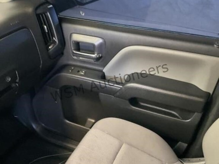 2018-chevrolet-silverado-1500-image-19