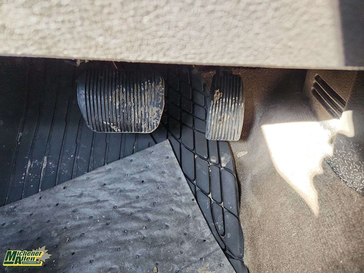 2010-ford-f150-image-24