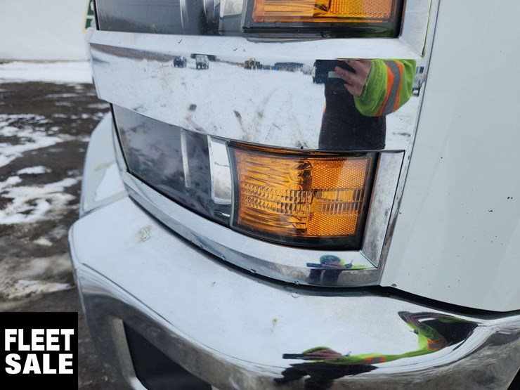 2016-chevrolet-silverado-3500hd-image-46