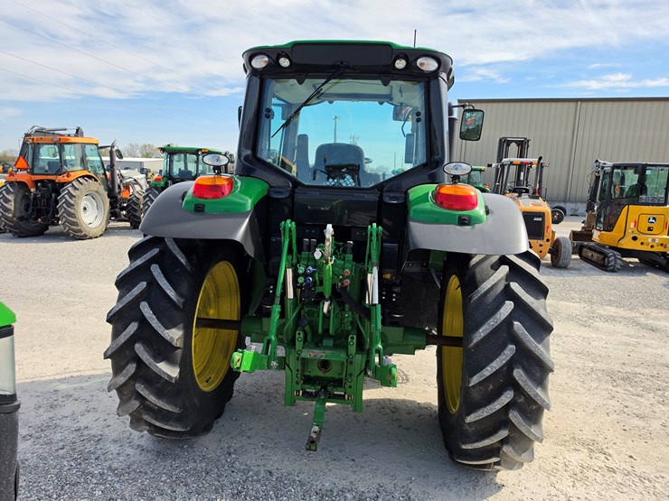 2023-john-deere-6130m-image-11