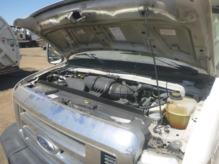 2014-ford-e450-image-12